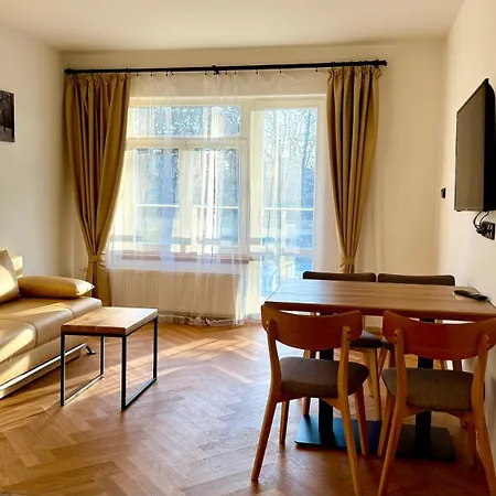 招待所 罗多斯特旅馆 波杰布拉迪